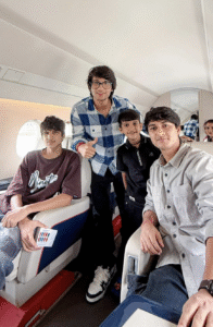 फैन्स के साथ शेयर की गई Sourav Joshi की Jet यात्रा की तस्वीरें