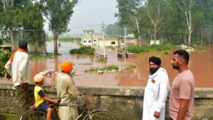 IMD weather forecast with warning for heavy rains